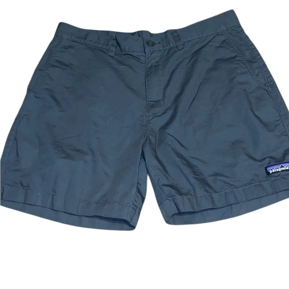 Patagonia Men's Slate Blue Flat Front Shorts - Picture 1 of 6